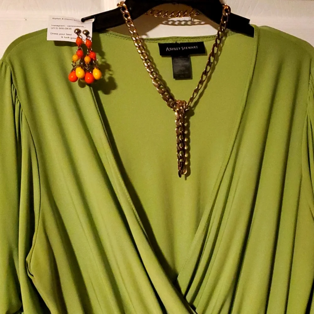 Ashley Stewart Top, Size 14/16 - Picture 7 of 7